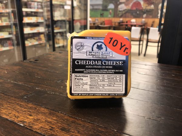 Maple Leaf 10 year cheddar cheese